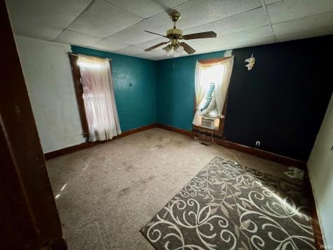 307 N Second Street Owensville IN 47665