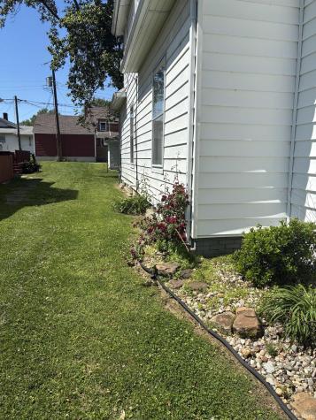 106 W 4th Street Bicknell IN 47512