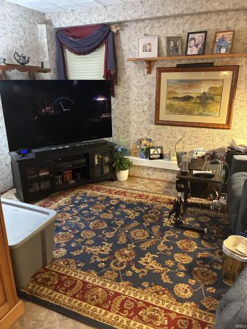 106 W 4th Street Bicknell IN 47512