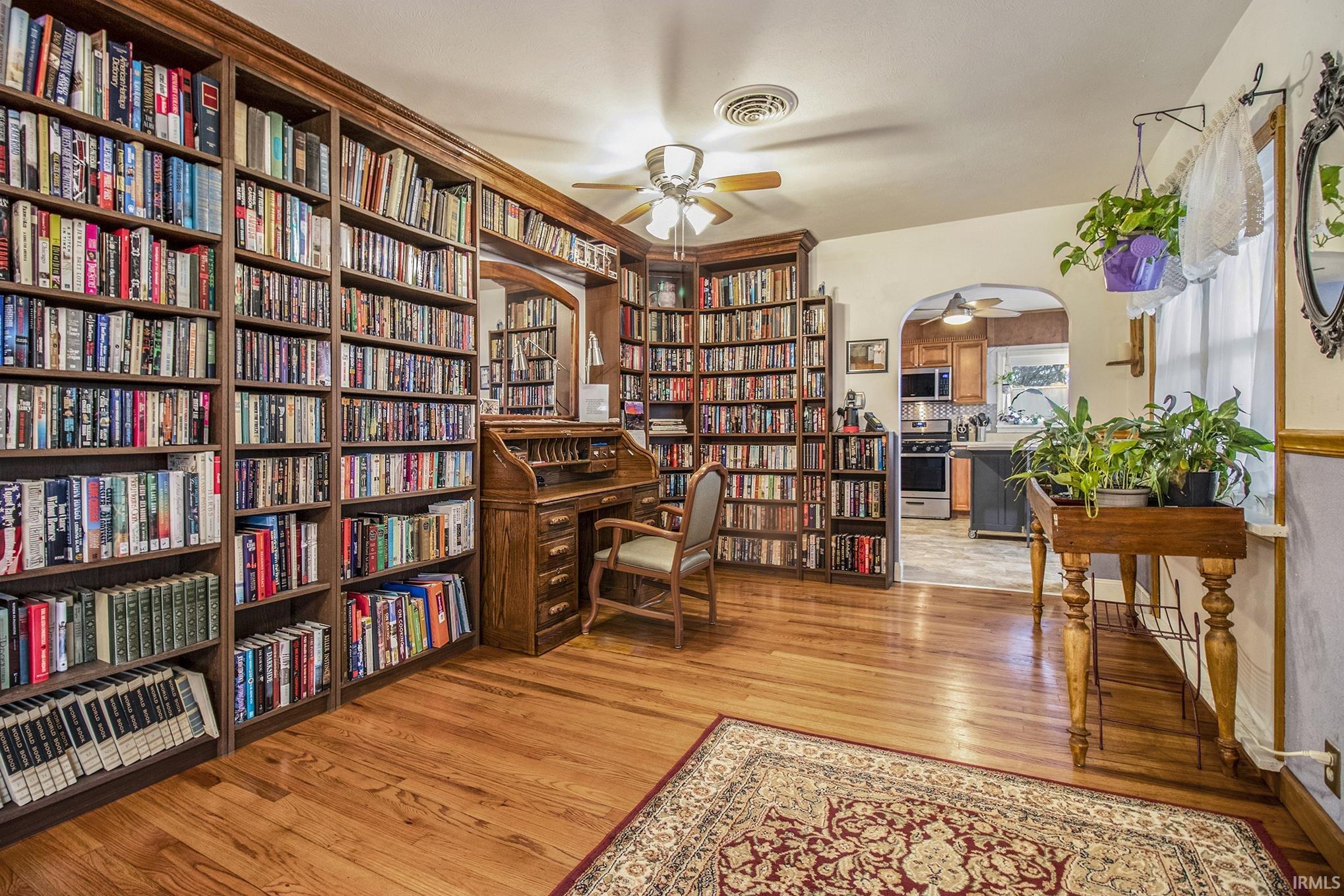 905 White Oak Drive South Bend IN 46617