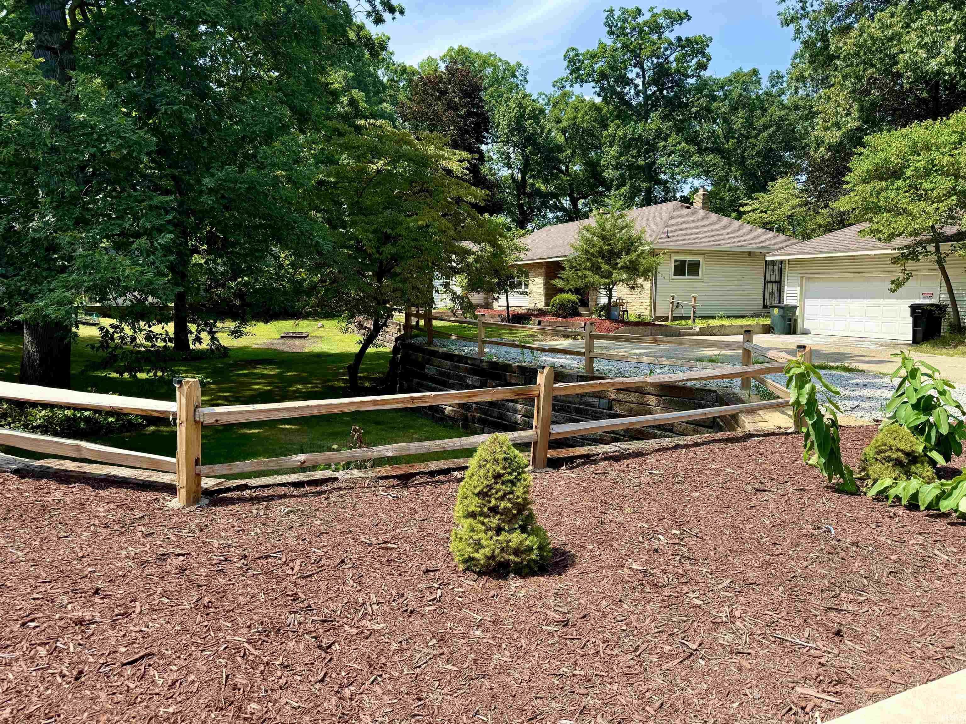 905 White Oak Drive South Bend IN 46617