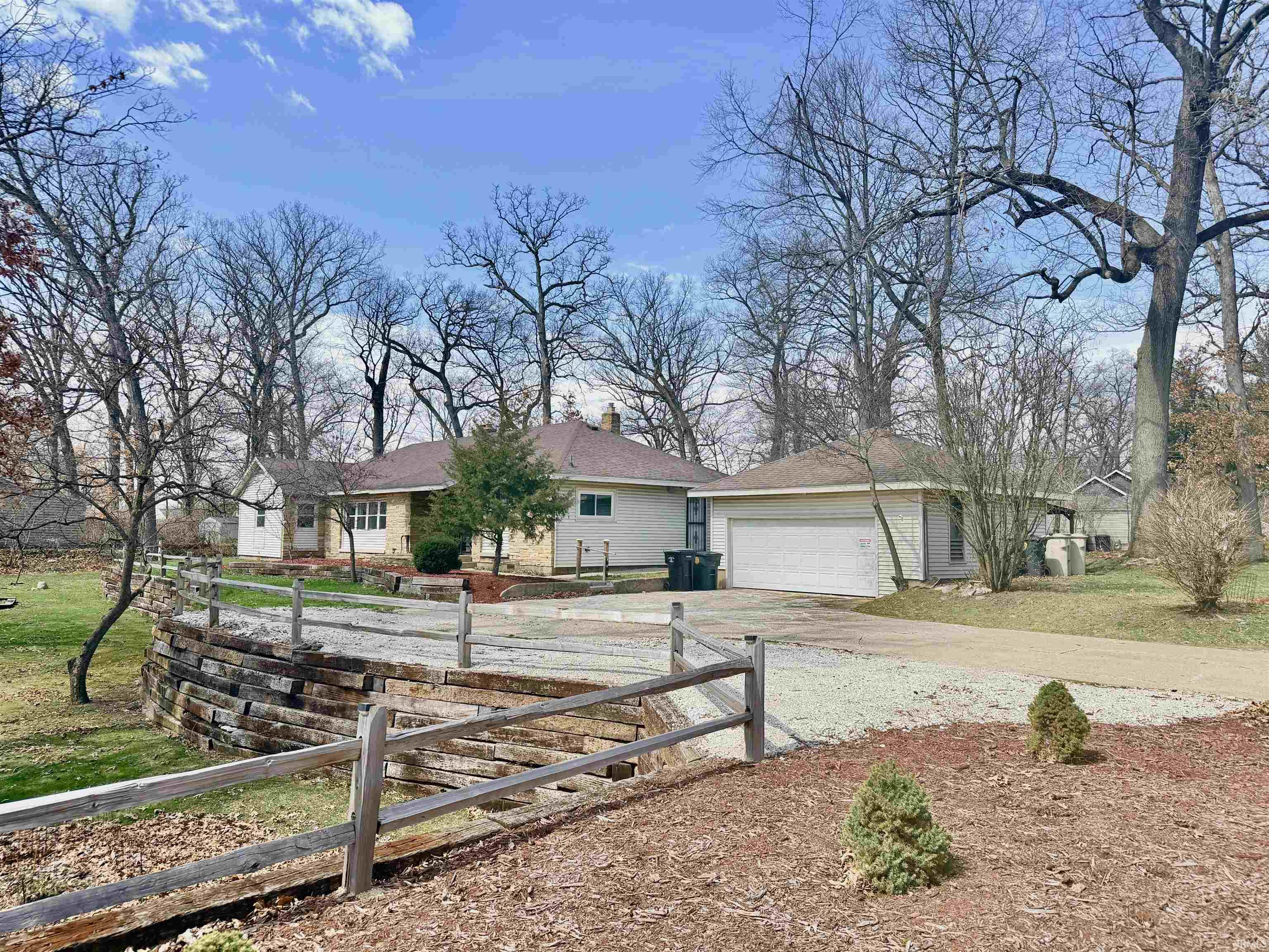 905 White Oak Drive South Bend IN 46617