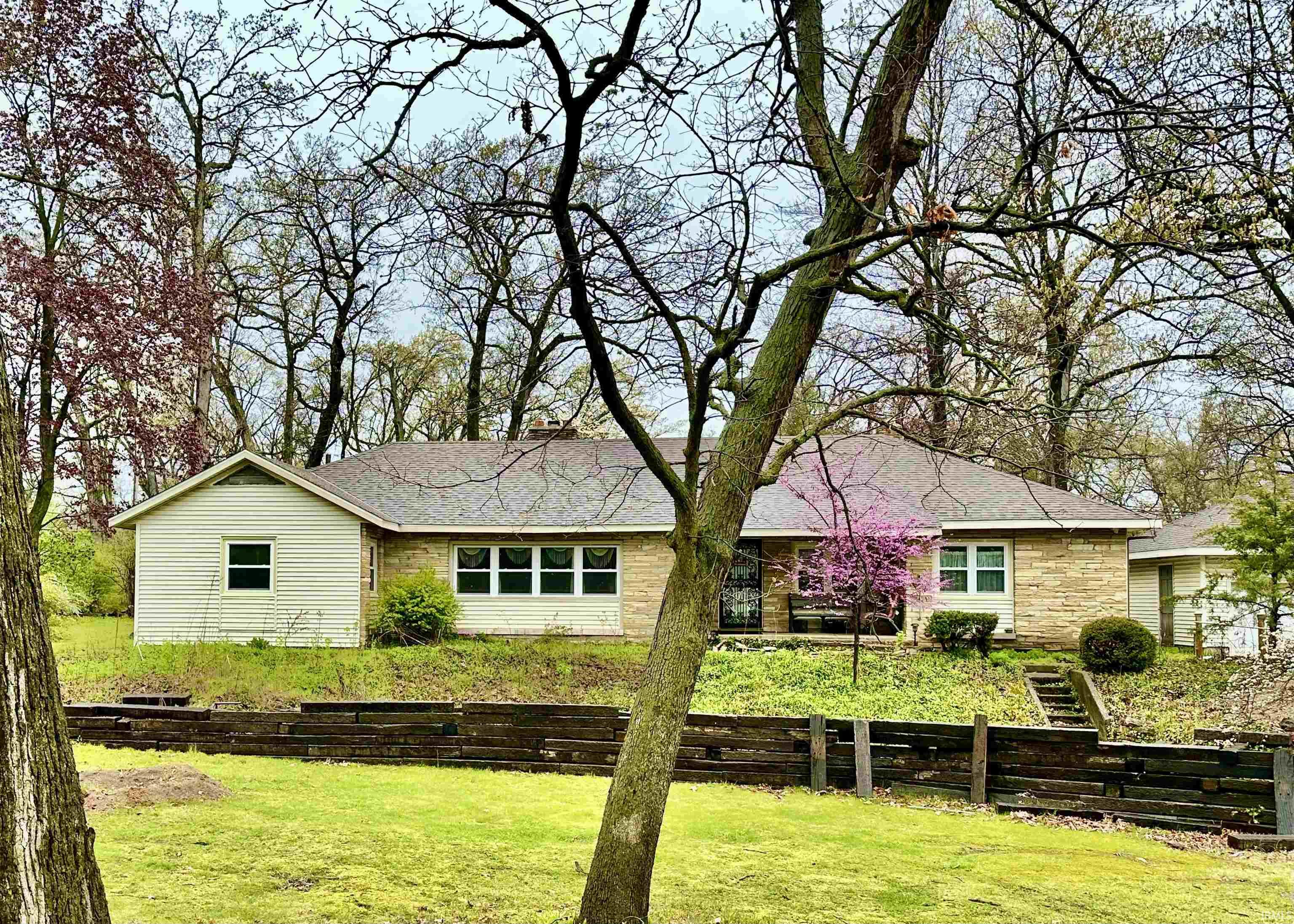 905 White Oak Drive South Bend IN 46617