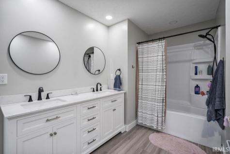 5277 N 50 East Kokomo IN 46901