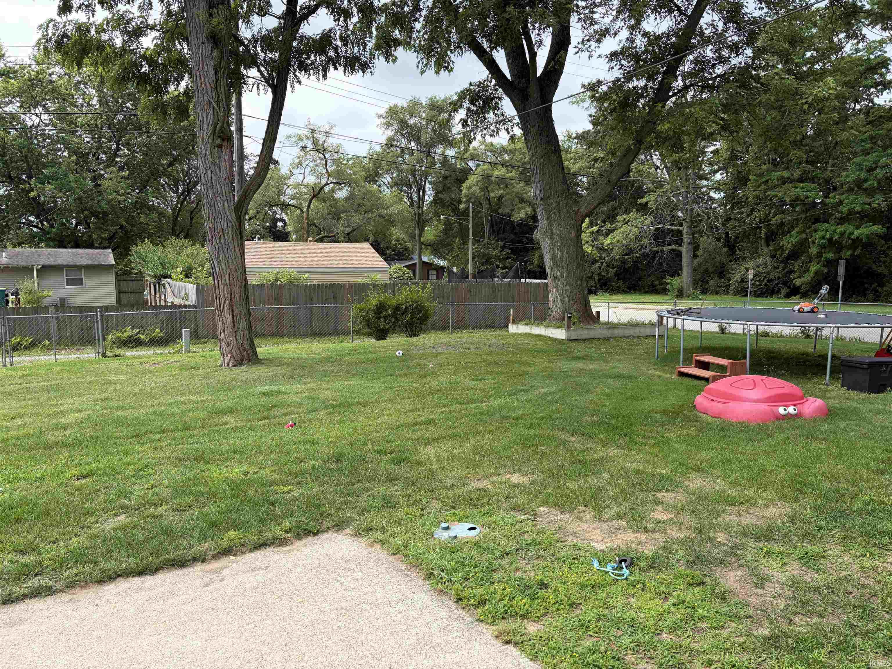 825 W Lowell Avenue Mishawaka IN 46545