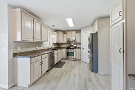 3018 Weatherstone Court Fort Wayne IN 46814