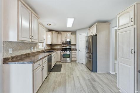 3018 Weatherstone Court Fort Wayne IN 46814