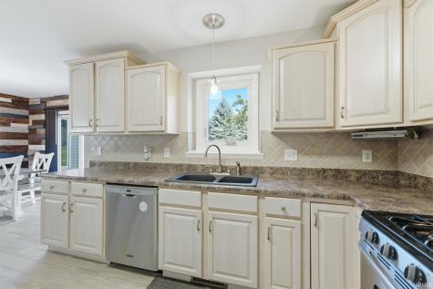 3018 Weatherstone Court Fort Wayne IN 46814