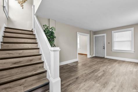 705 Greenlawn Avenue Fort Wayne IN 46808