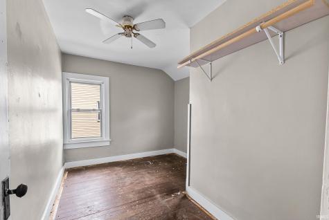705 Greenlawn Avenue Fort Wayne IN 46808