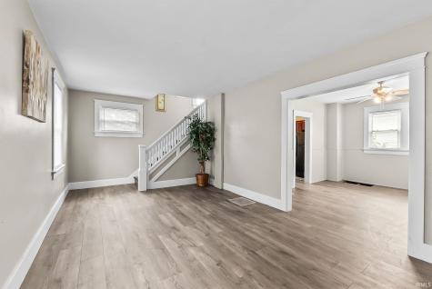 705 Greenlawn Avenue Fort Wayne IN 46808