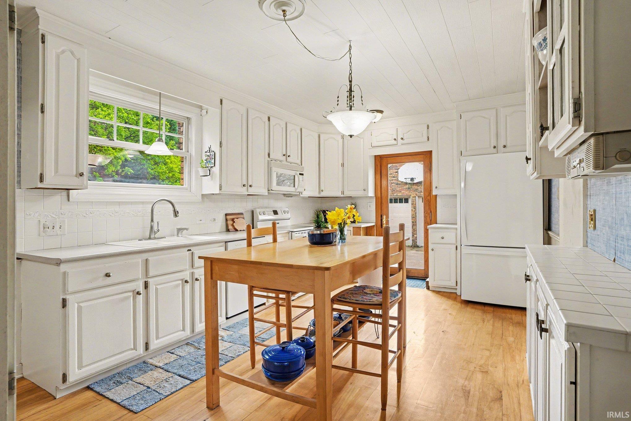 1716 E Wayne Street South Bend IN 46615