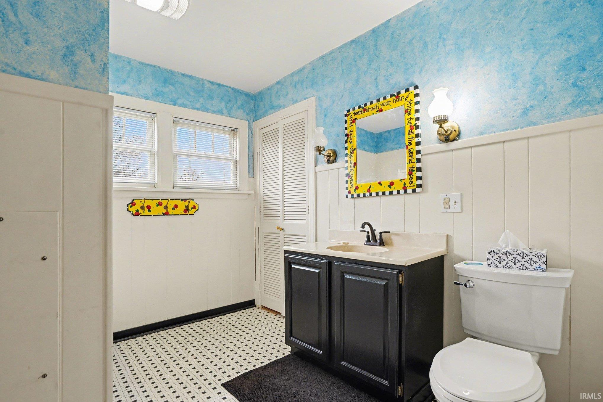 1716 E Wayne Street South Bend IN 46615
