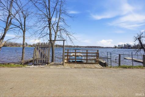 209 S Longshore Drive Walkerton IN 46574