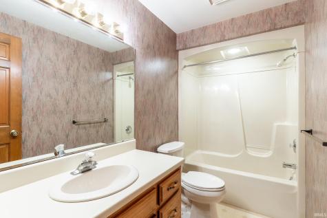 1529 Faulkner Court Fort Wayne IN 46815