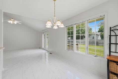 308 S Ivy Wood Drive Muncie IN 47304