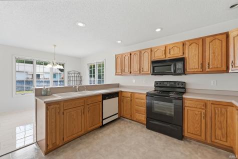 308 S Ivy Wood Drive Muncie IN 47304