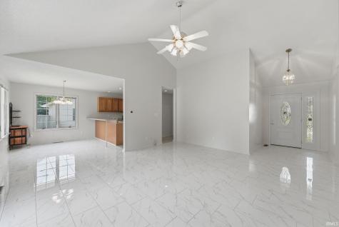 308 S Ivy Wood Drive Muncie IN 47304