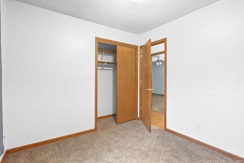 833 Laurel Hill Place Fort Wayne IN 46825