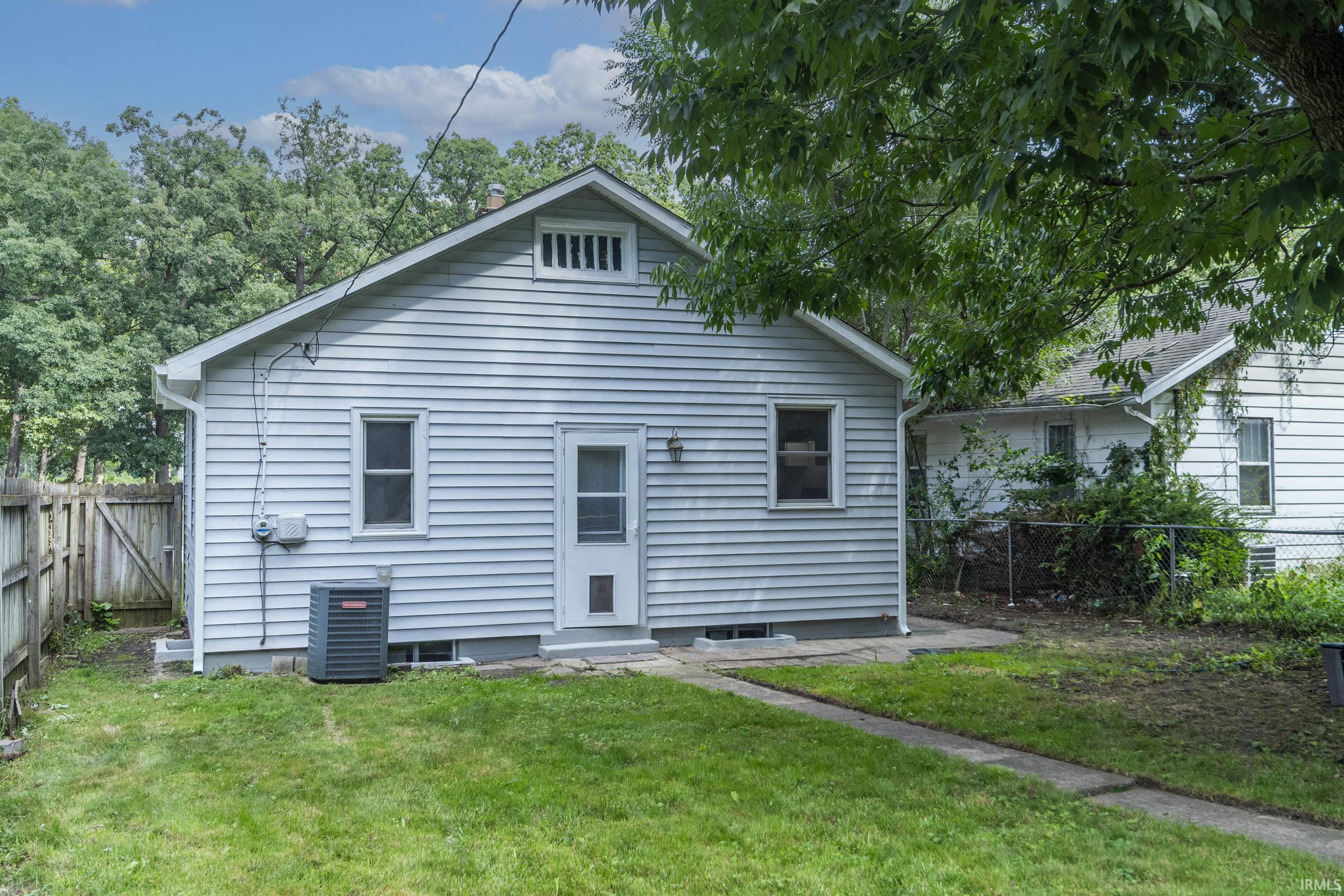 1233 Wilber Street South Bend IN 46628