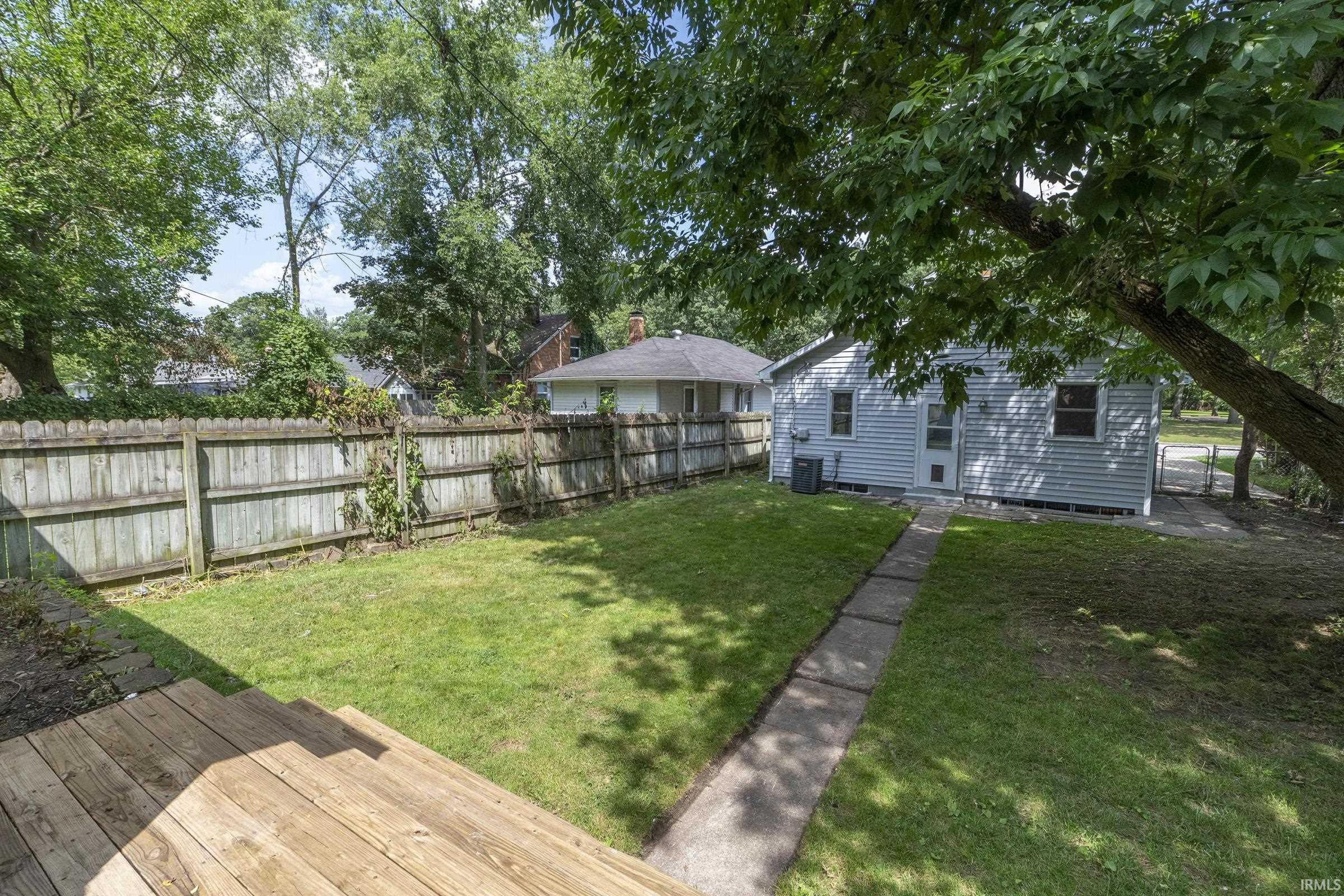 1233 Wilber Street South Bend IN 46628