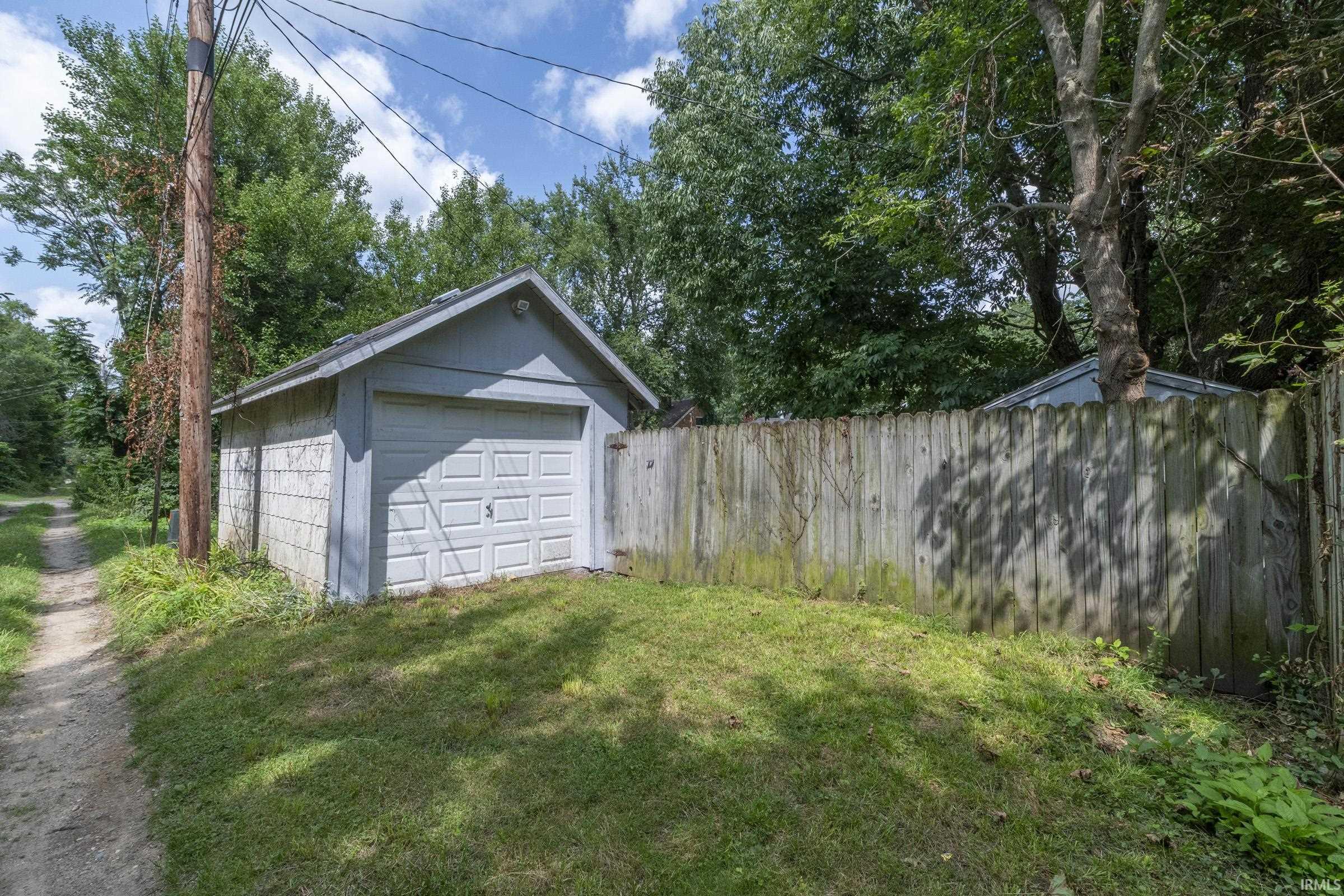 1233 Wilber Street South Bend IN 46628
