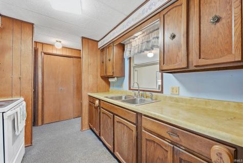 406 E Kendall Street Lafontaine IN 46940