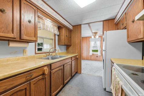 406 E Kendall Street Lafontaine IN 46940