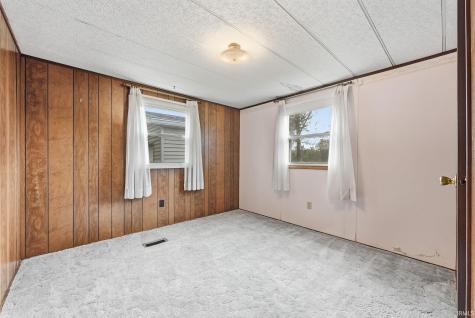 406 E Kendall Street Lafontaine IN 46940