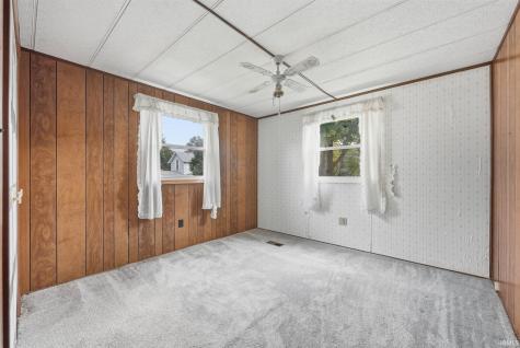 406 E Kendall Street Lafontaine IN 46940