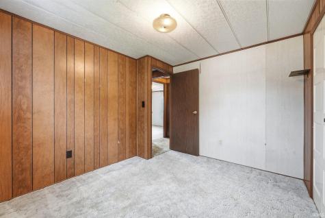 406 E Kendall Street Lafontaine IN 46940