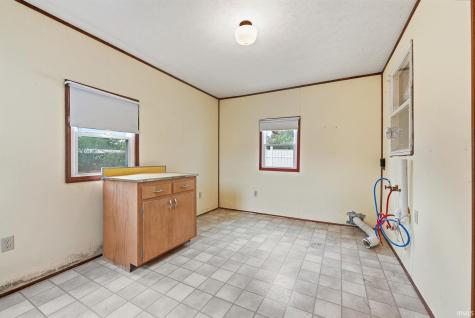 406 E Kendall Street Lafontaine IN 46940