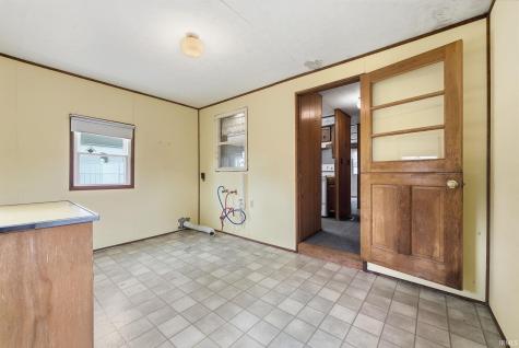 406 E Kendall Street Lafontaine IN 46940