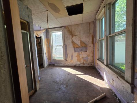 504 N Main Street Bicknell IN 47512