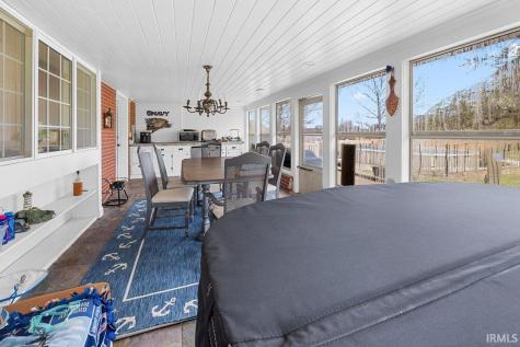 303 S Washington Street Huntingburg IN 47542