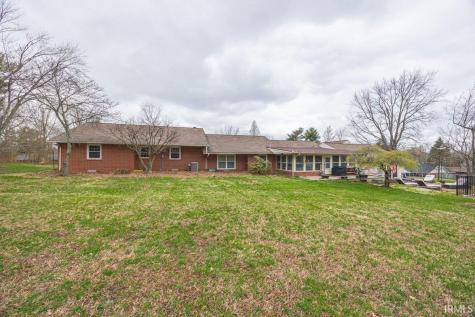 303 S Washington Street Huntingburg IN 47542