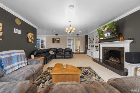 303 S Washington Street Huntingburg IN 47542