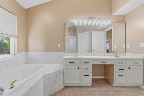 6374 Timberbluff Circle Avon IN 46123