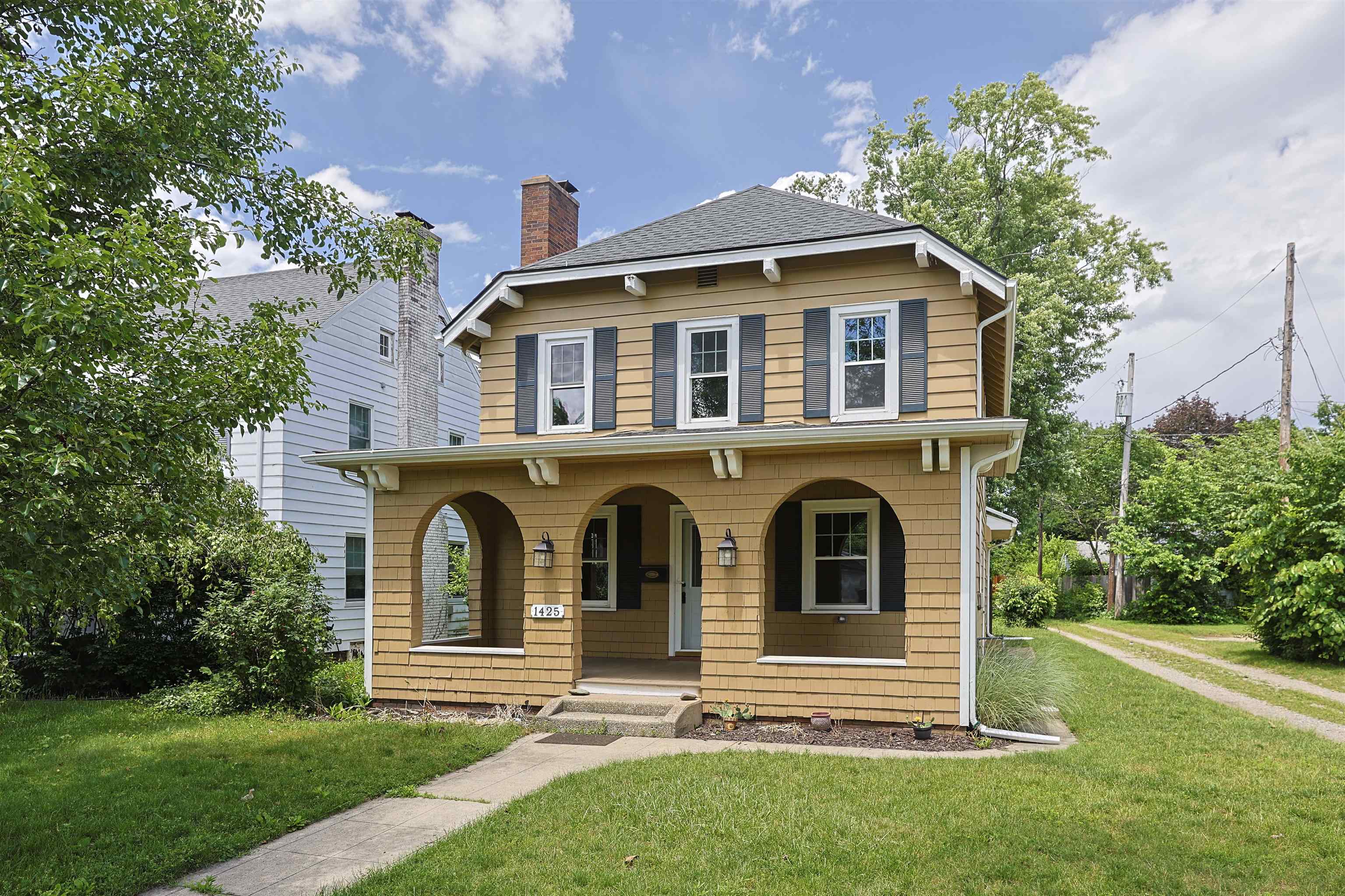 1425 Wall Street South Bend IN 46615