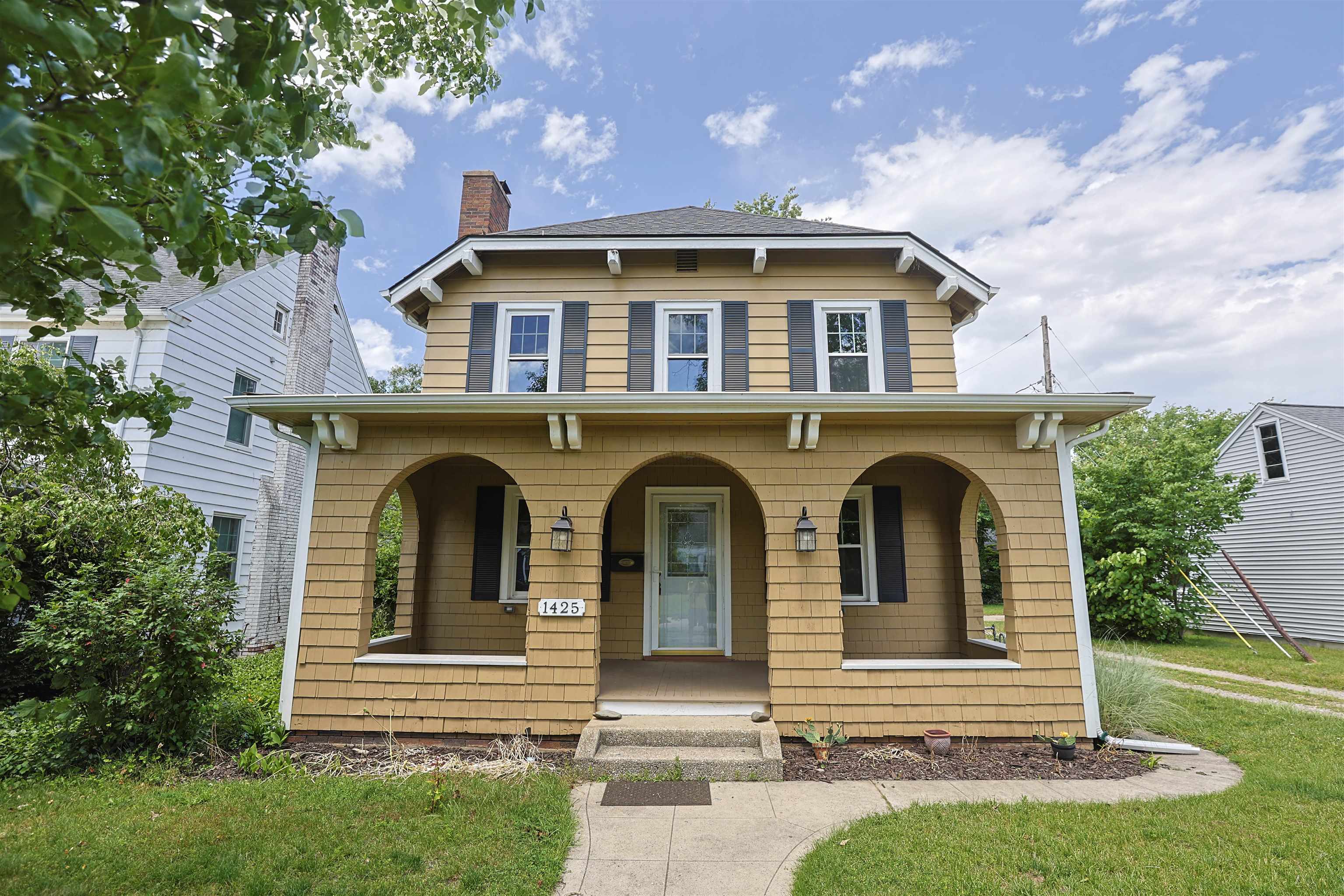 1425 Wall Street South Bend IN 46615
