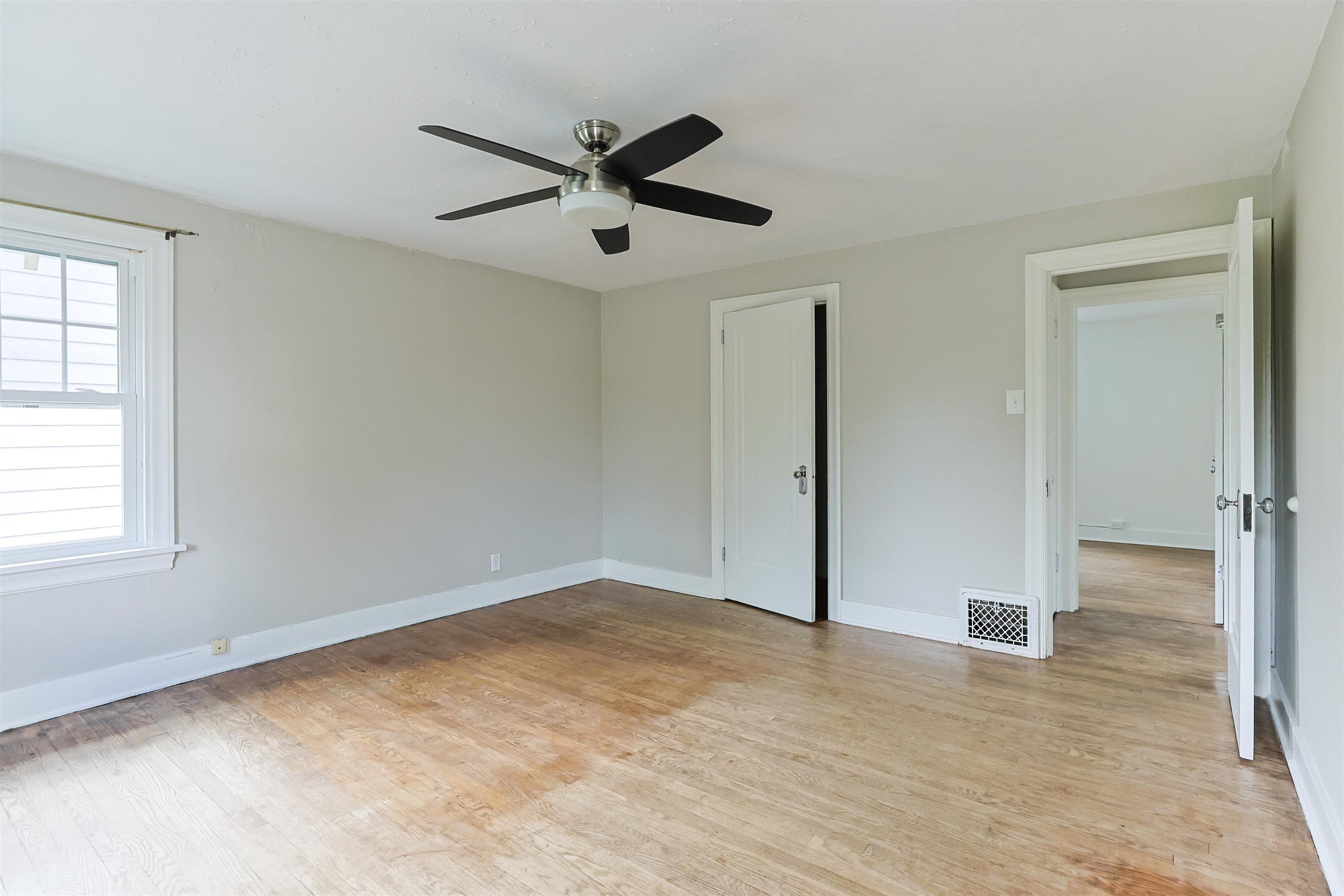1425 Wall Street South Bend IN 46615