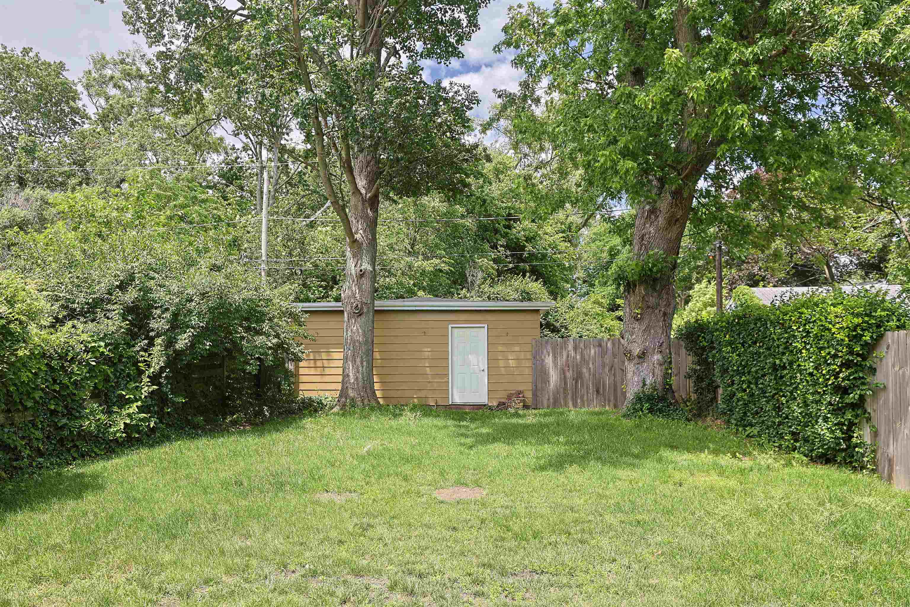 1425 Wall Street South Bend IN 46615