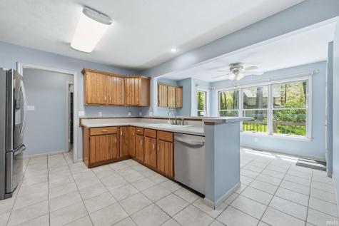 3239 N Ashford Court Warsaw IN 46582