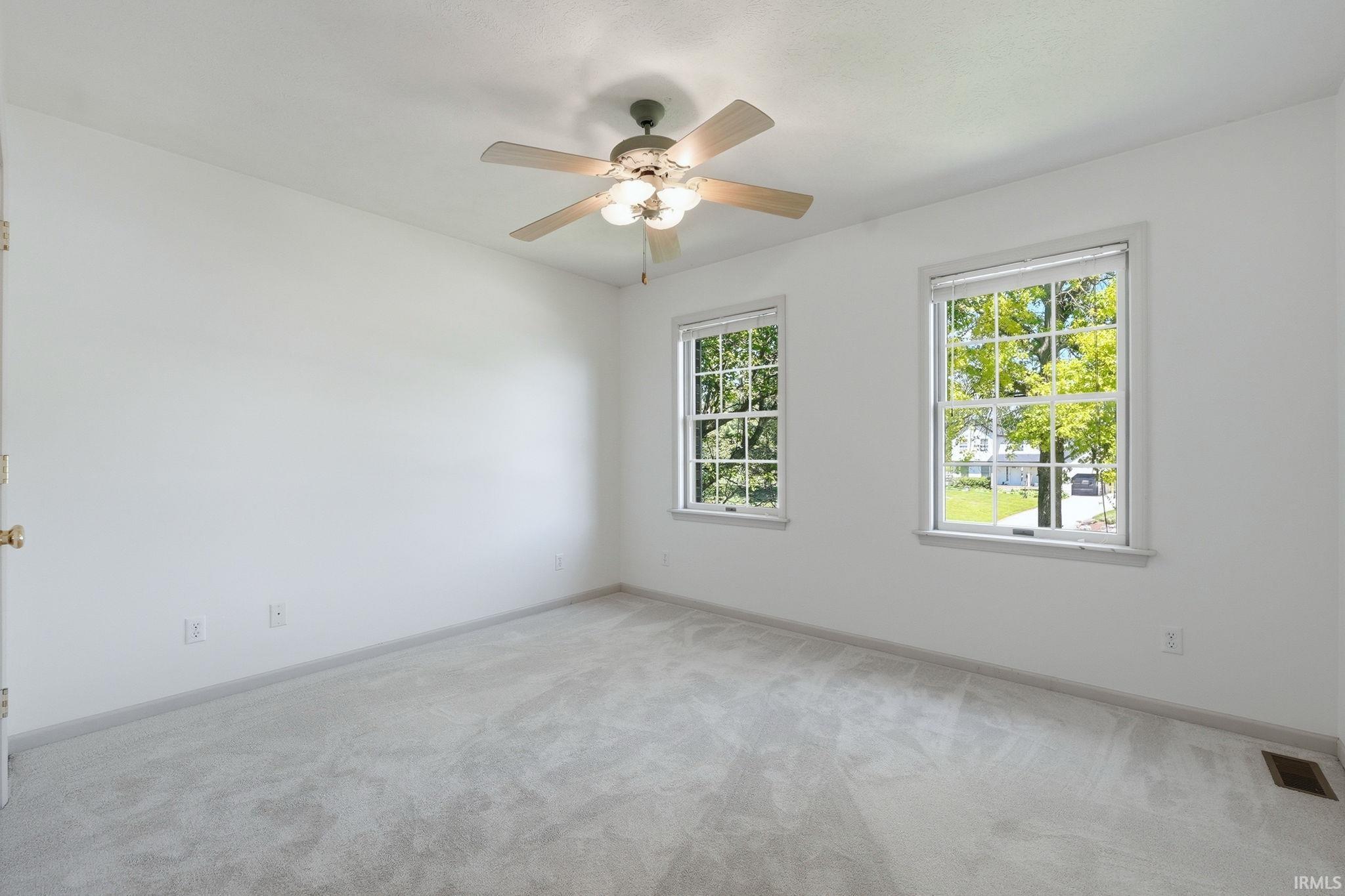 3239 N Ashford Court Warsaw IN 46582