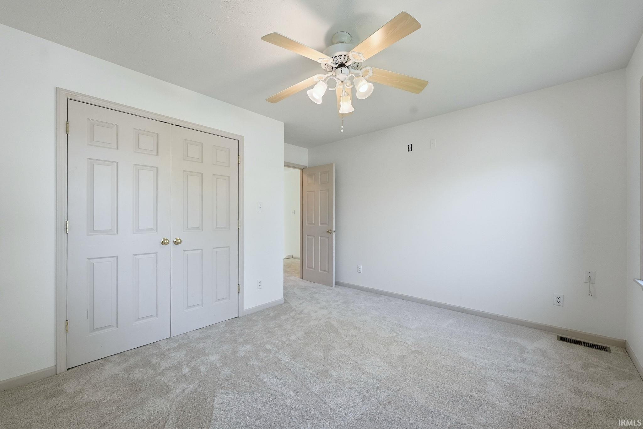 3239 N Ashford Court Warsaw IN 46582