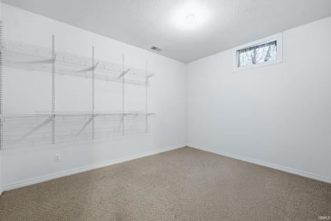 3239 N Ashford Court Warsaw IN 46582