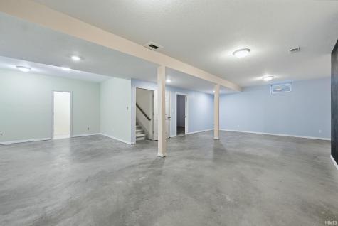 3239 N Ashford Court Warsaw IN 46582