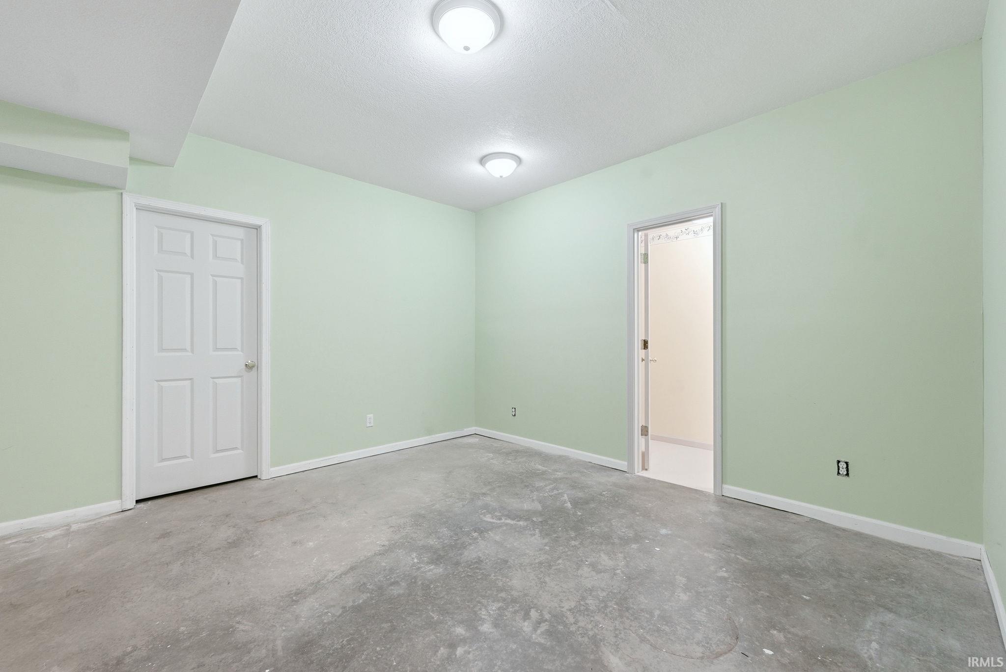 3239 N Ashford Court Warsaw IN 46582