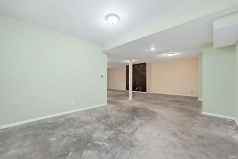 3239 N Ashford Court Warsaw IN 46582