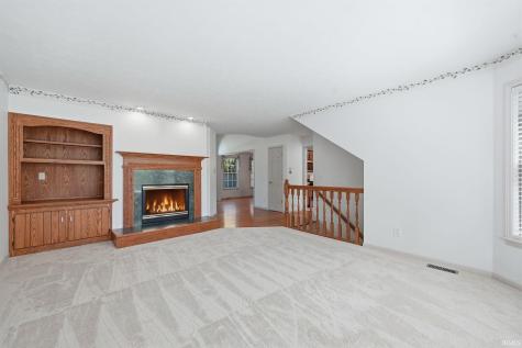 3239 N Ashford Court Warsaw IN 46582